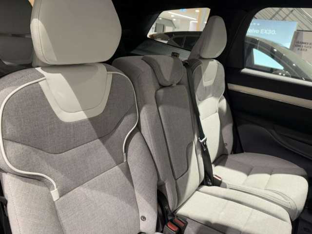 Volvo EX90