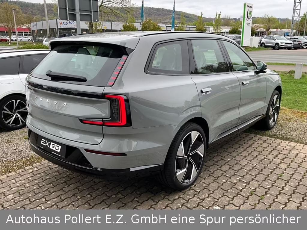 Volvo EX90