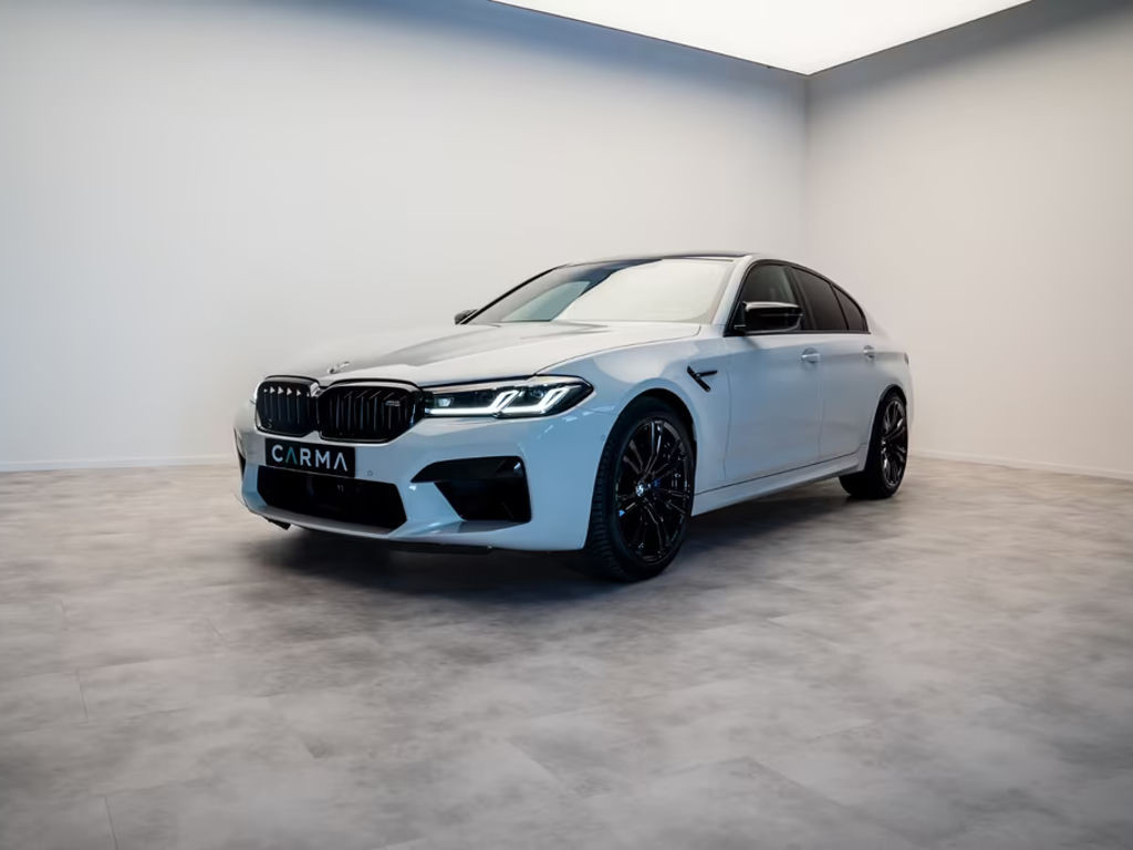 BMW M5 xDrive Sedan