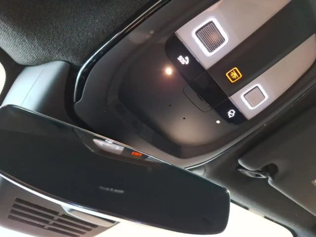 Volvo EX40