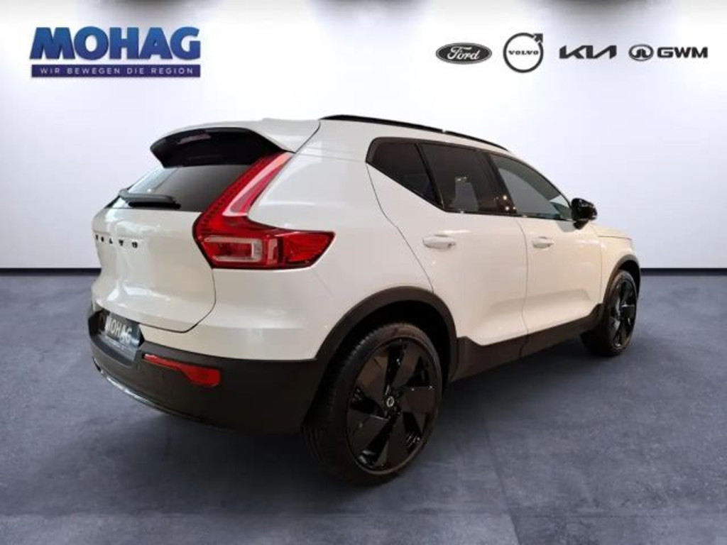 Volvo EX40