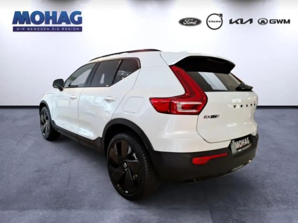 Volvo EX40