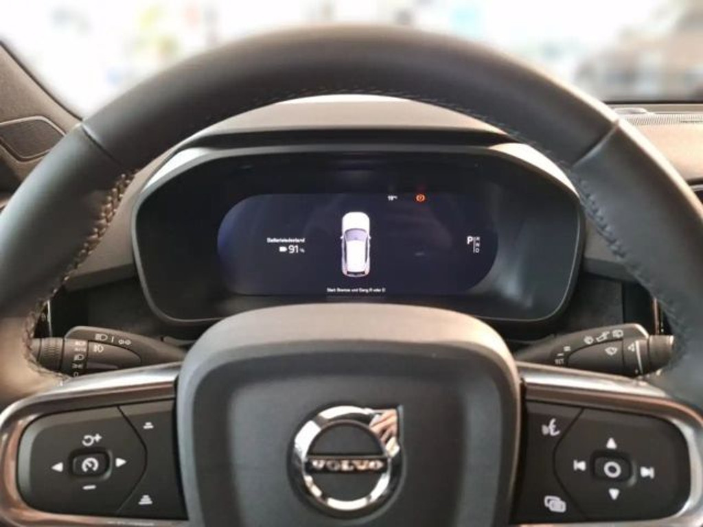 Volvo EX40
