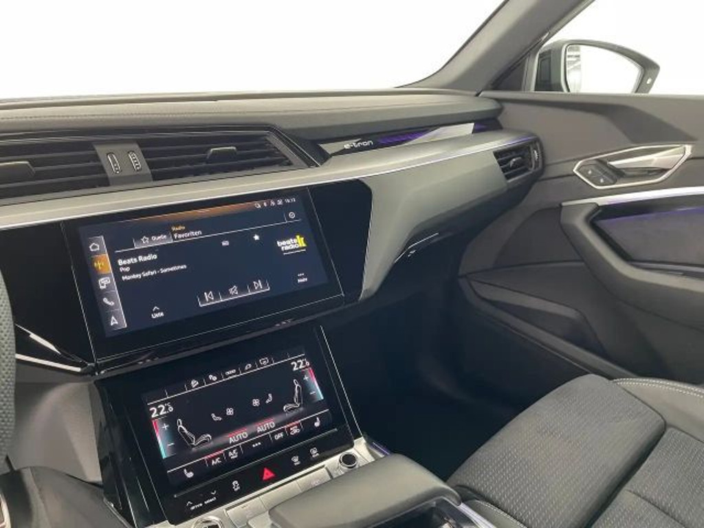 Audi Q8 e-tron