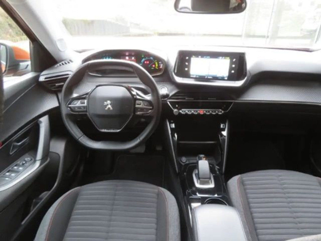 Peugeot e-2008