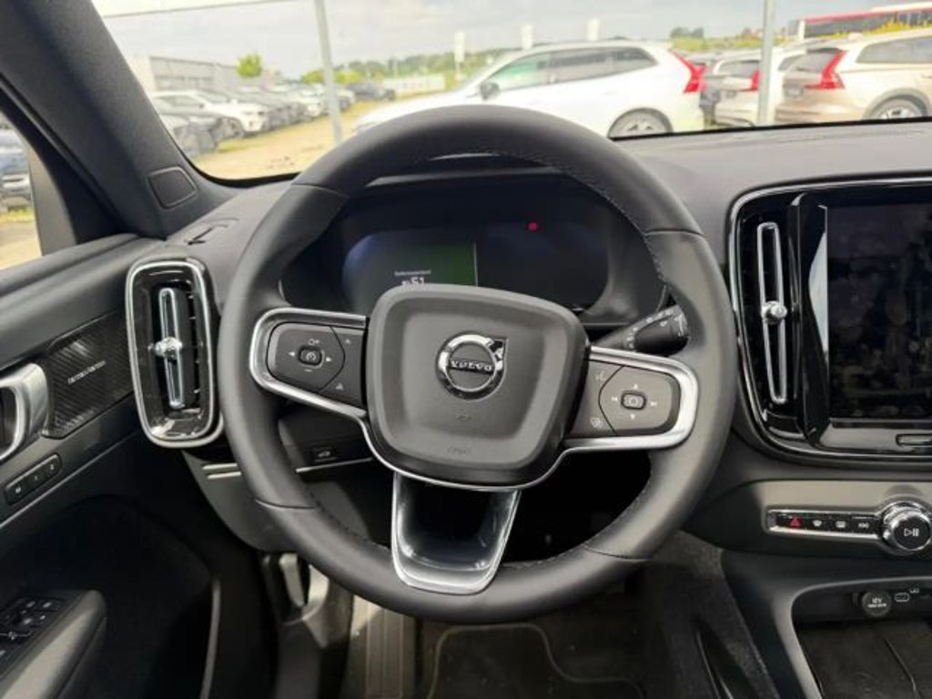 Volvo EX40