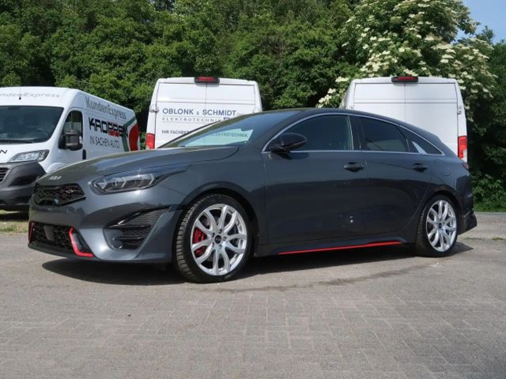 Kia ProCeed