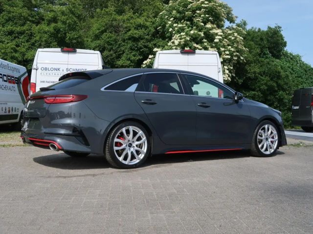 Kia ProCeed