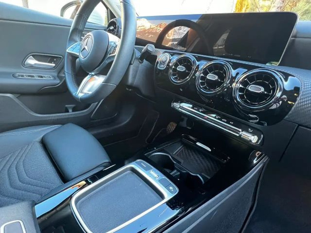 Mercedes-Benz A-Klasse A 180 A 180 d Hatchback