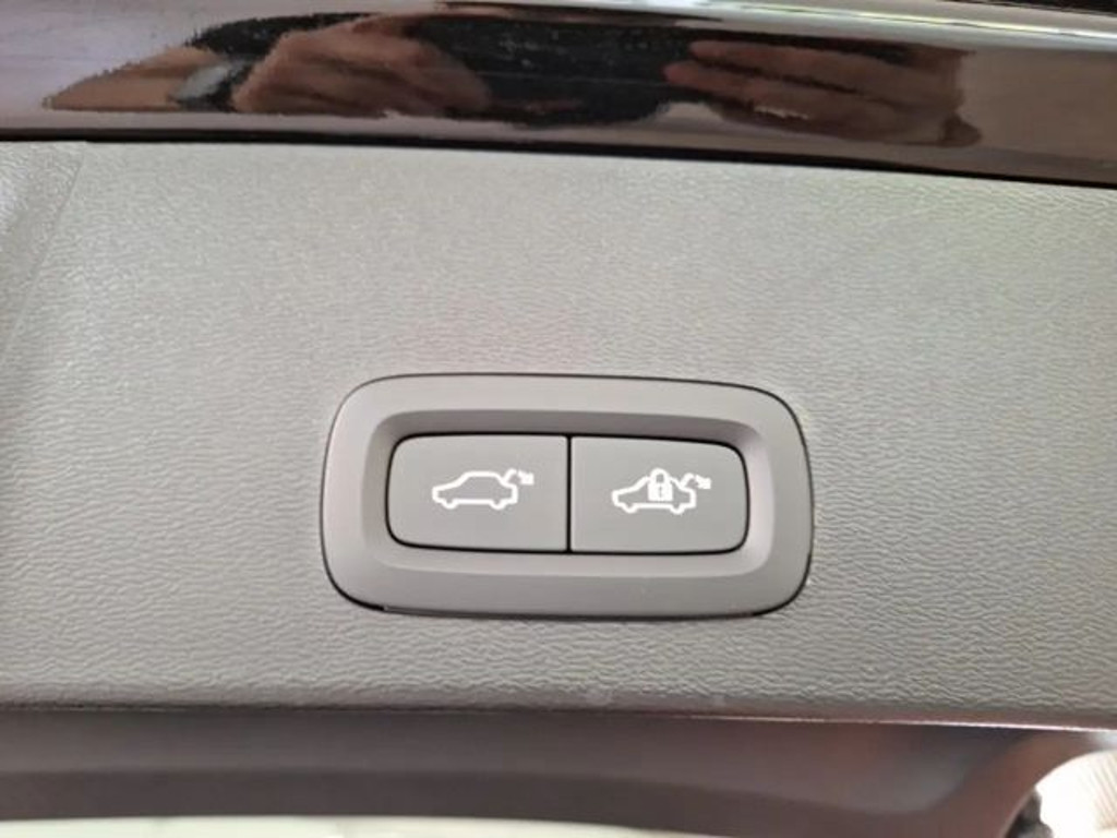 Volvo EX40