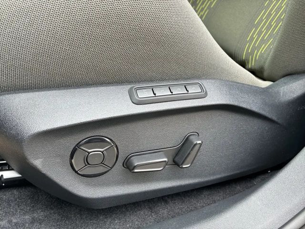 Cupra Raval