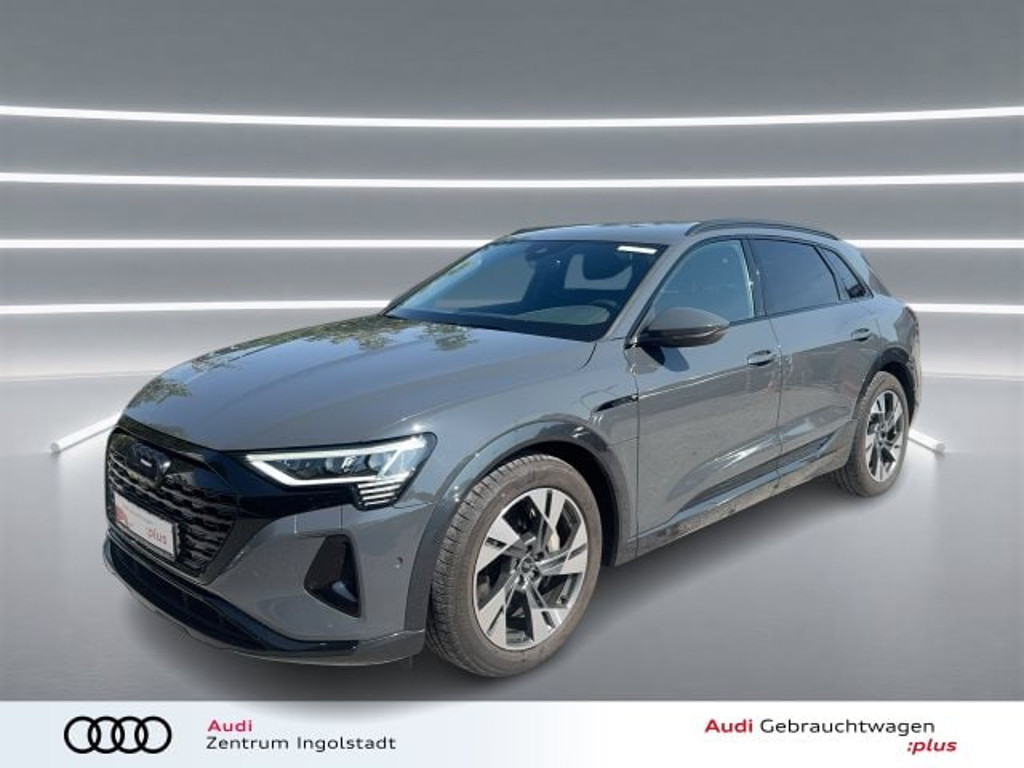 Audi Q8 e-tron Quattro 50