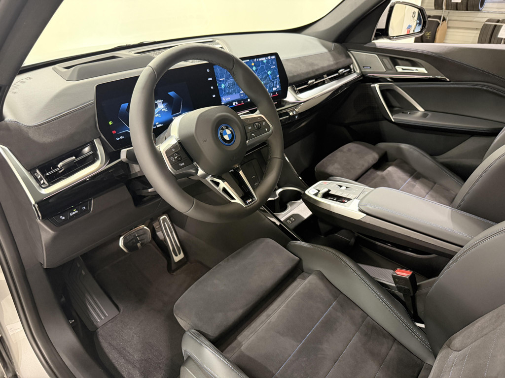 BMW iX1