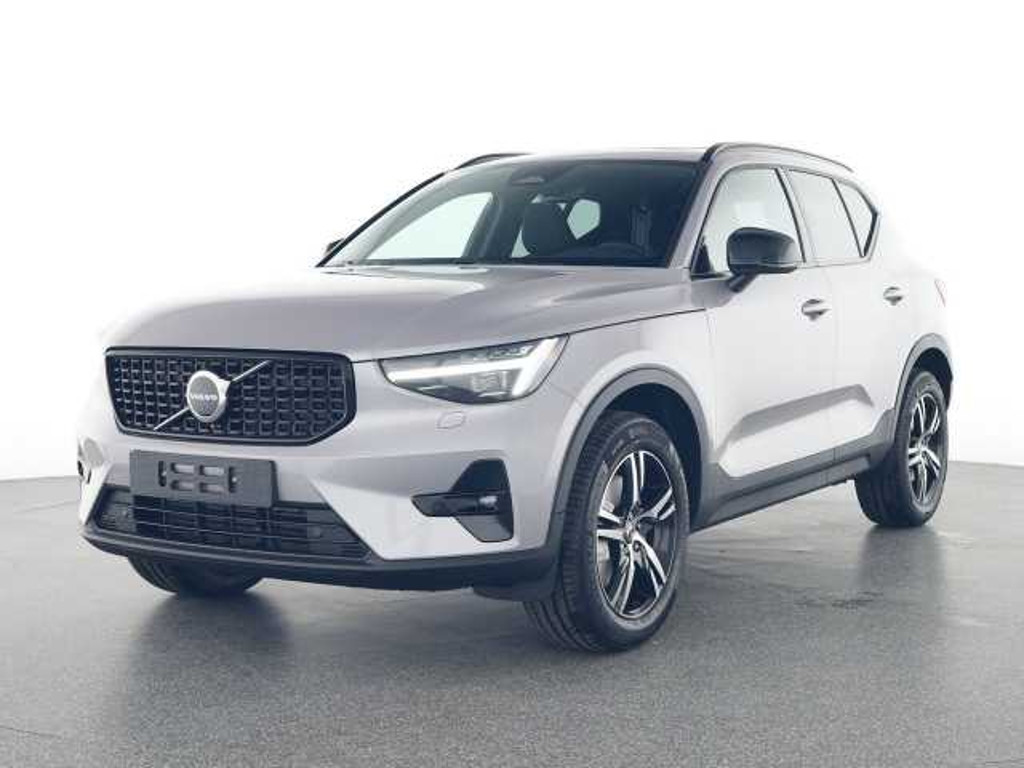 Volvo XC40 Plus Dark