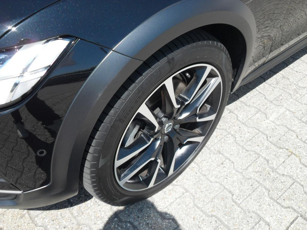 Volvo V90 Cross Country