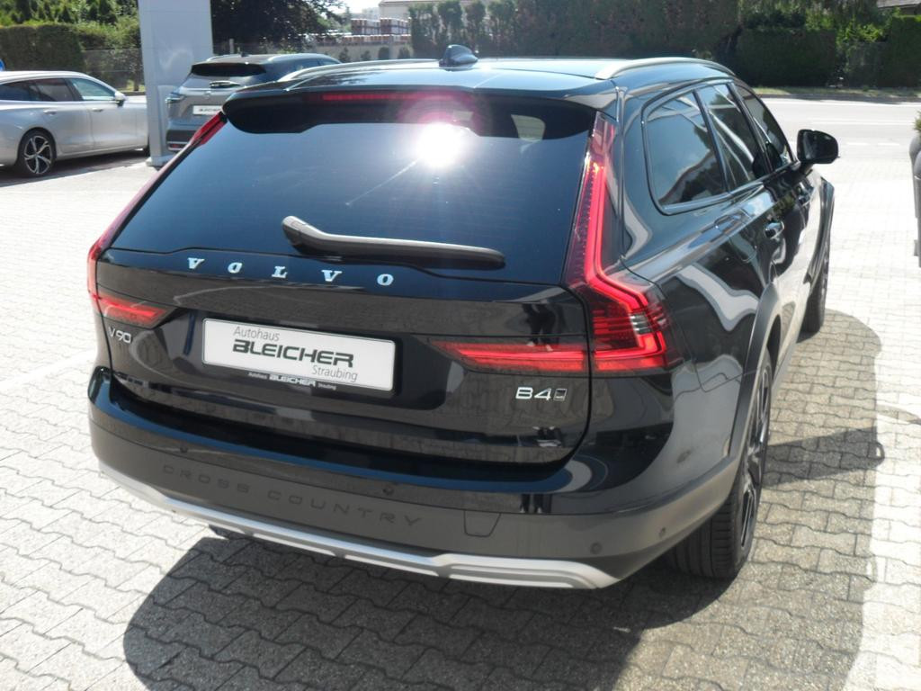 Volvo V90 Cross Country