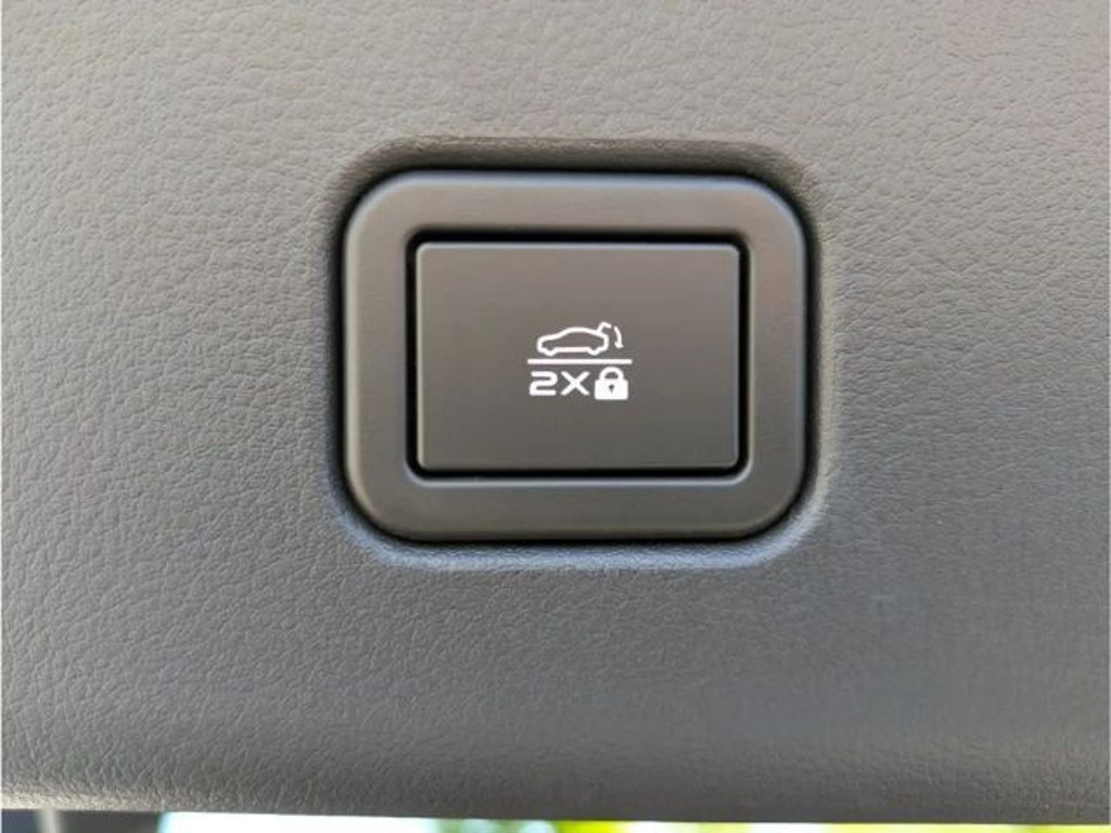 Mazda 6e