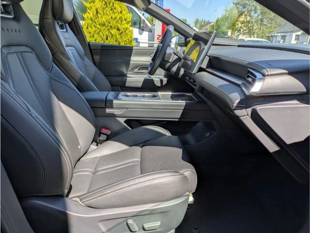Mazda 6e