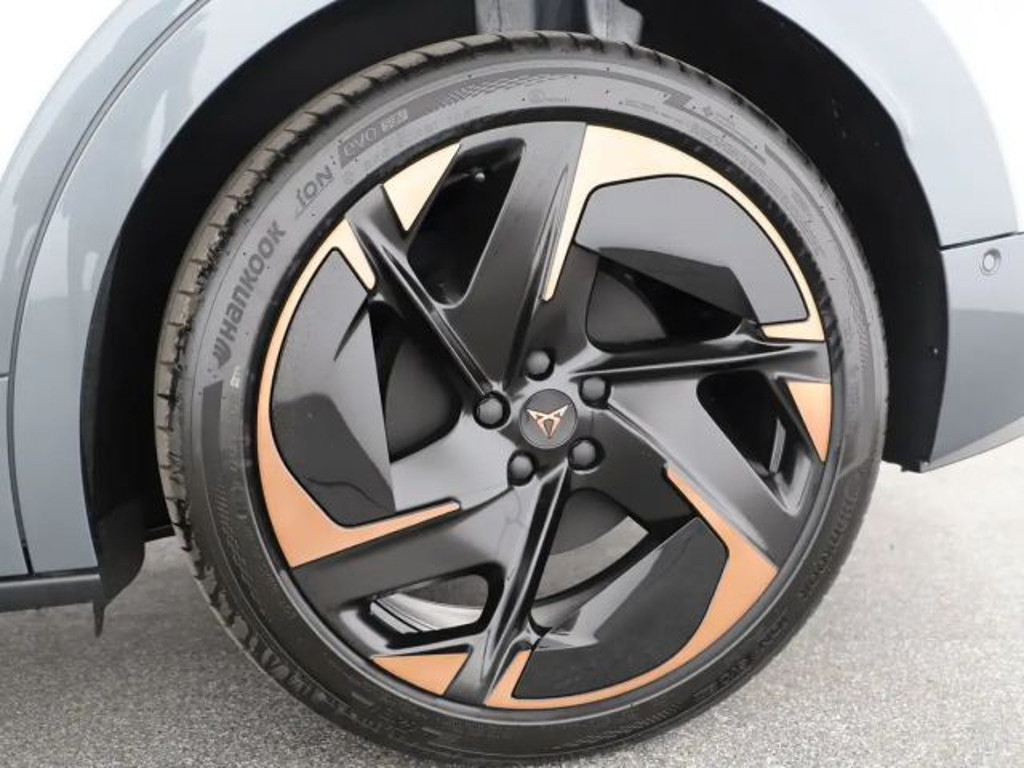 Cupra Tavascan