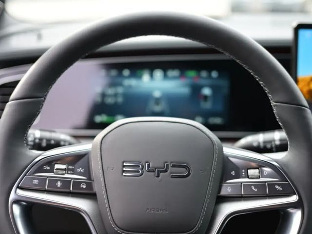 BYD Sealion 7