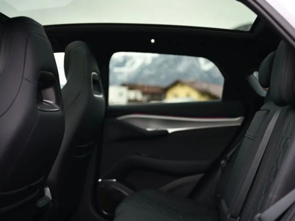 BYD Sealion 7