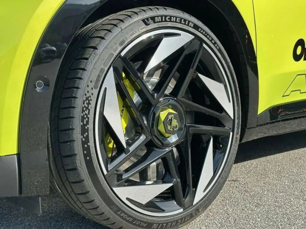 Abarth 600e