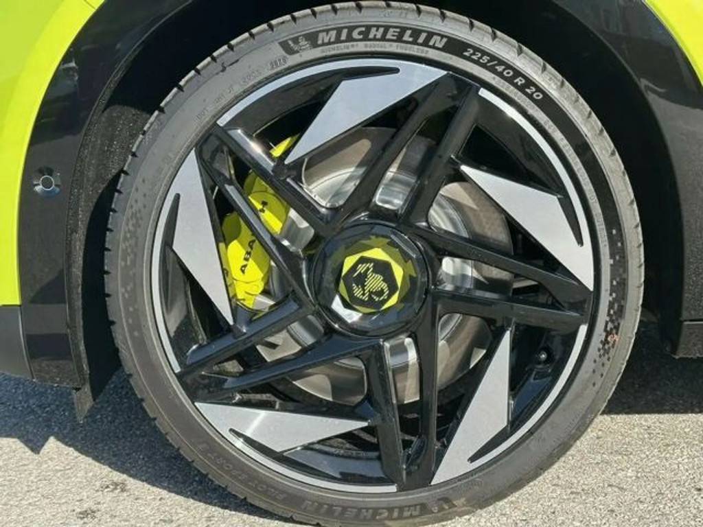 Abarth 600e