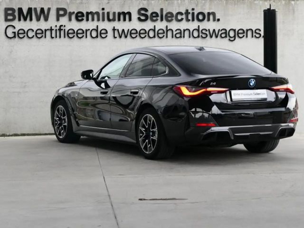 BMW i4