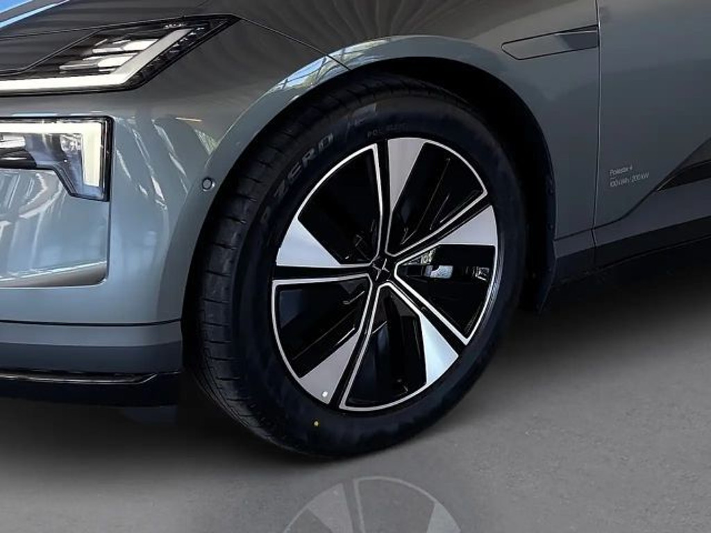 Polestar 4