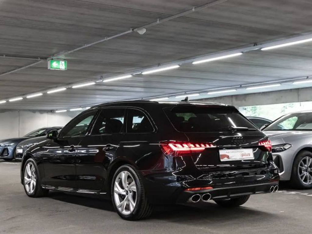 Audi S4