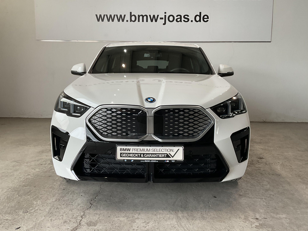 BMW iX2