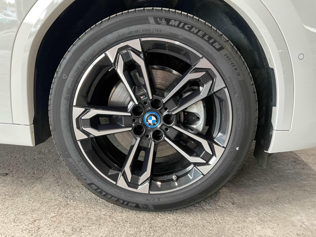 BMW iX2