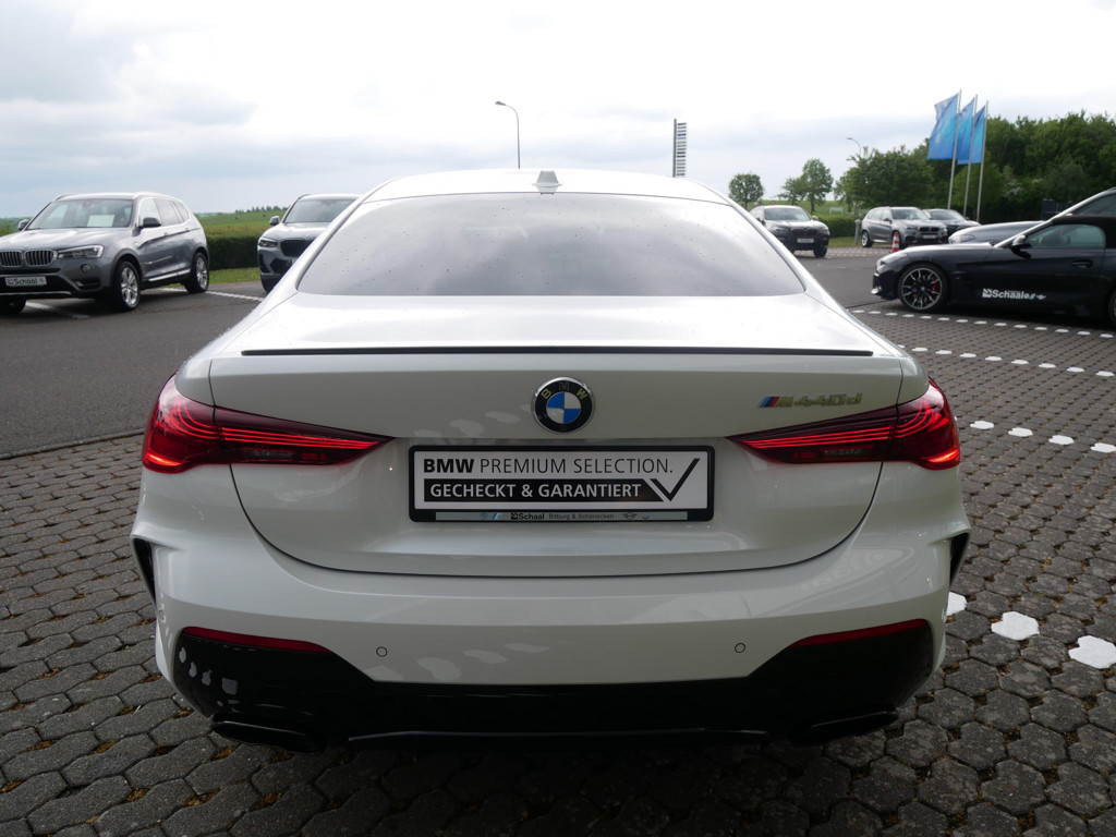BMW M440