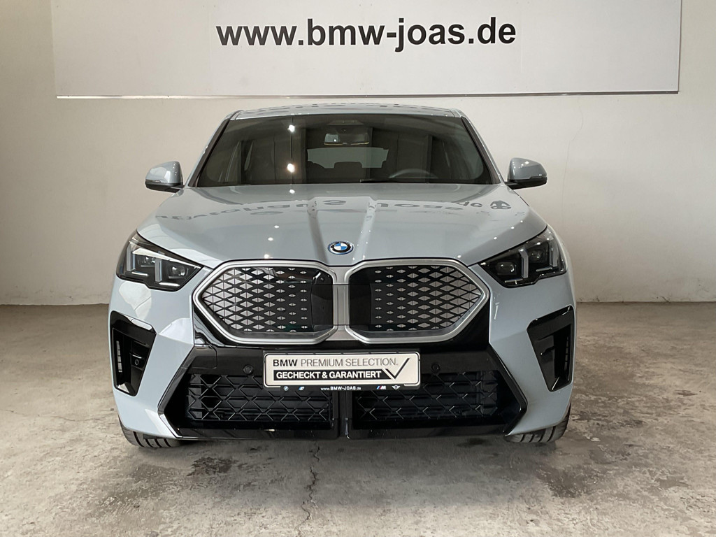 BMW iX2