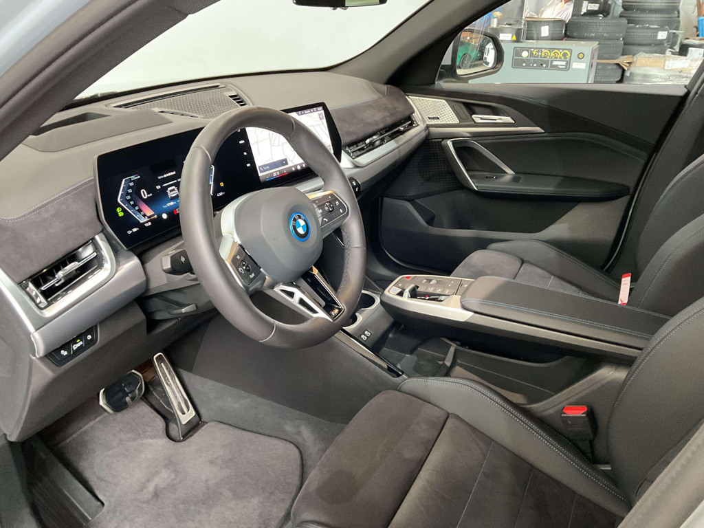 BMW iX2