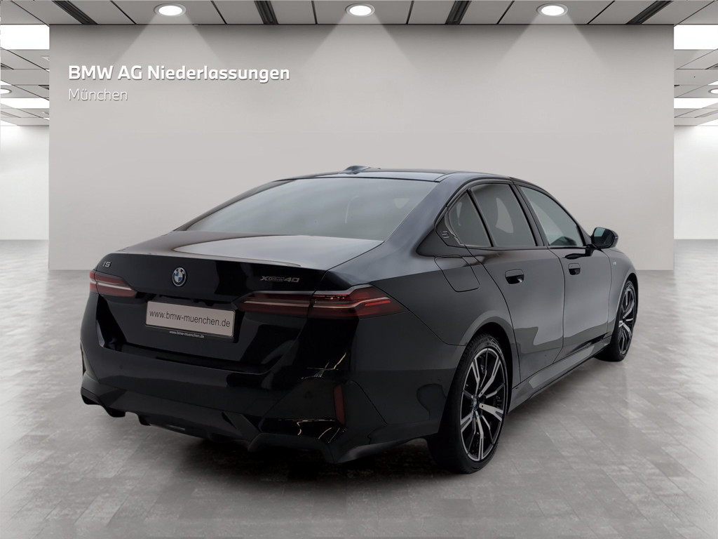 BMW i5