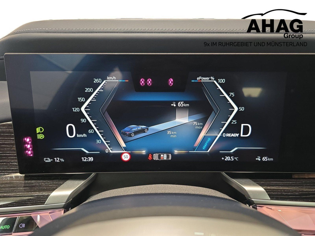 BMW i7