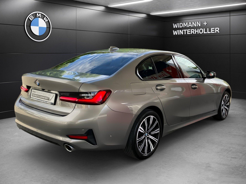 BMW 3 Serie 320 xDrive Sedan 320i