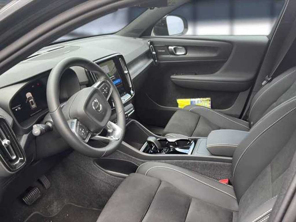 Volvo EX40
