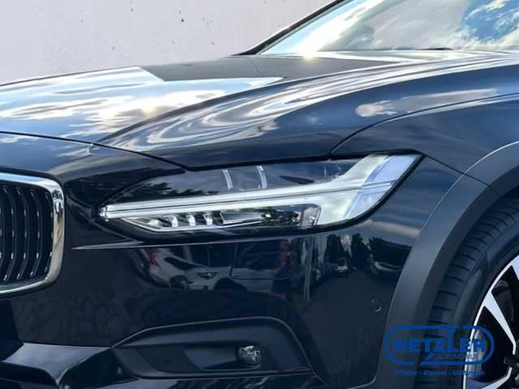 Volvo V90 Cross Country