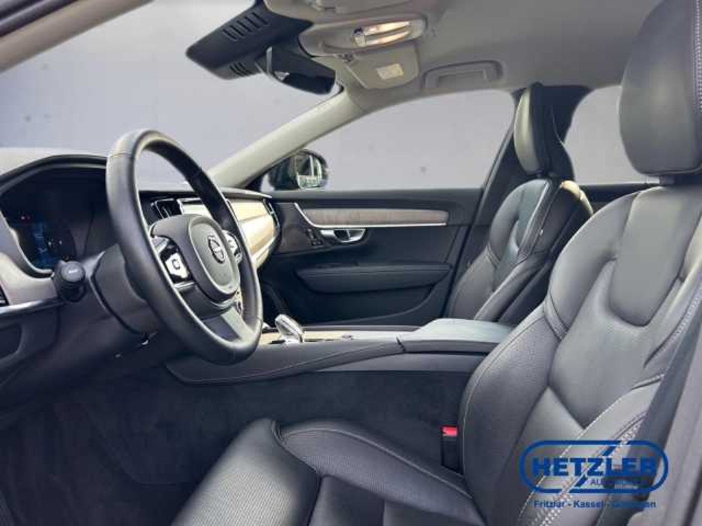 Volvo V90 Cross Country