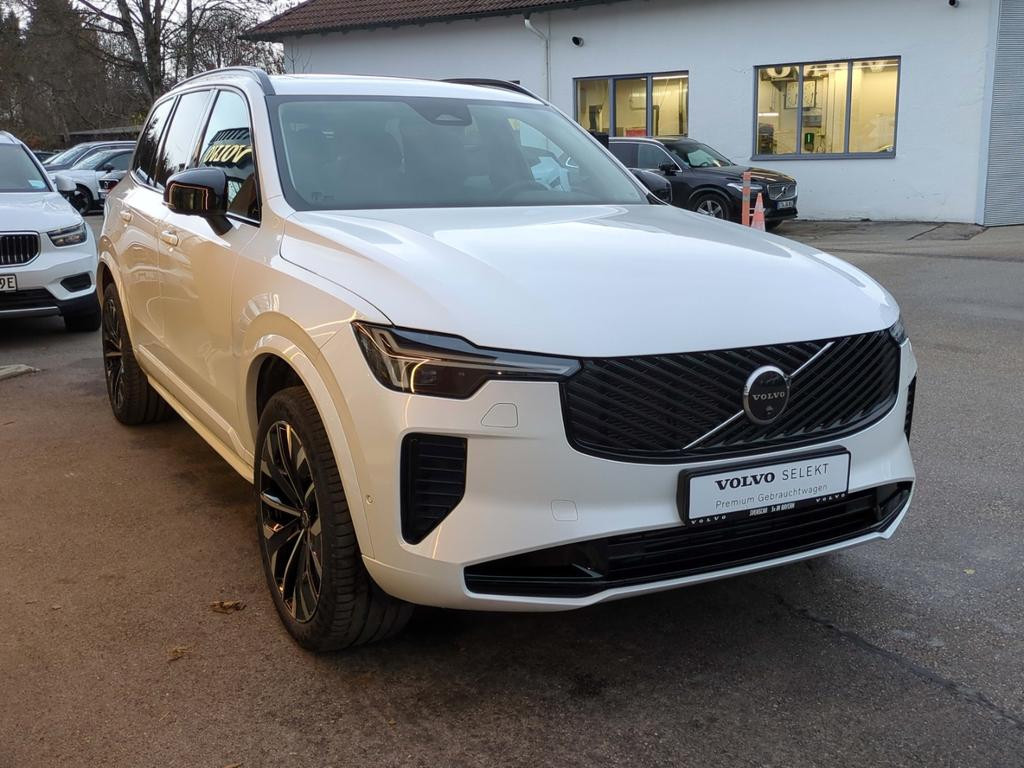 Volvo XC90 AWD Recharge Plus Dark