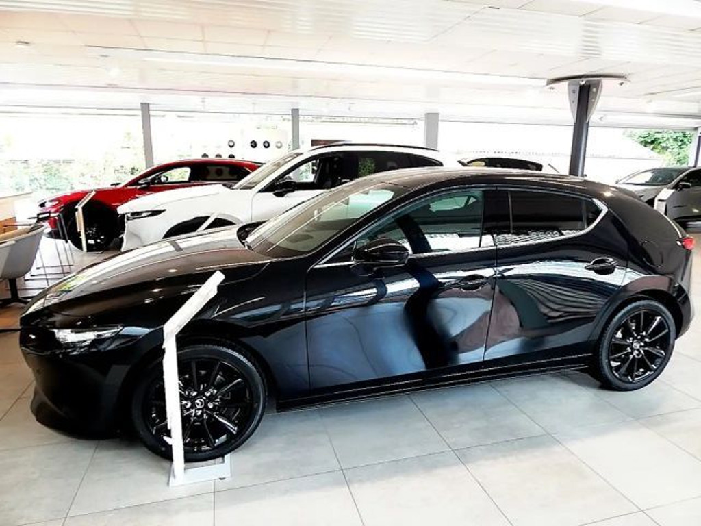 Mazda 3 SkyActiv 2.5L Homura e-Skyactiv