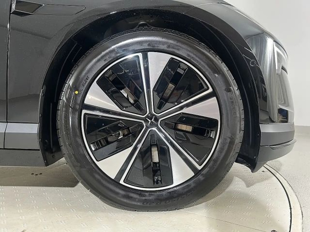 Polestar 4