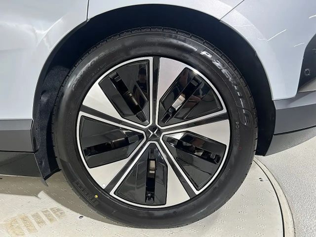 Polestar 4