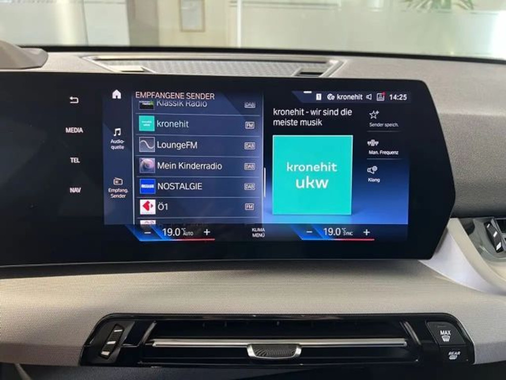 BMW iX1