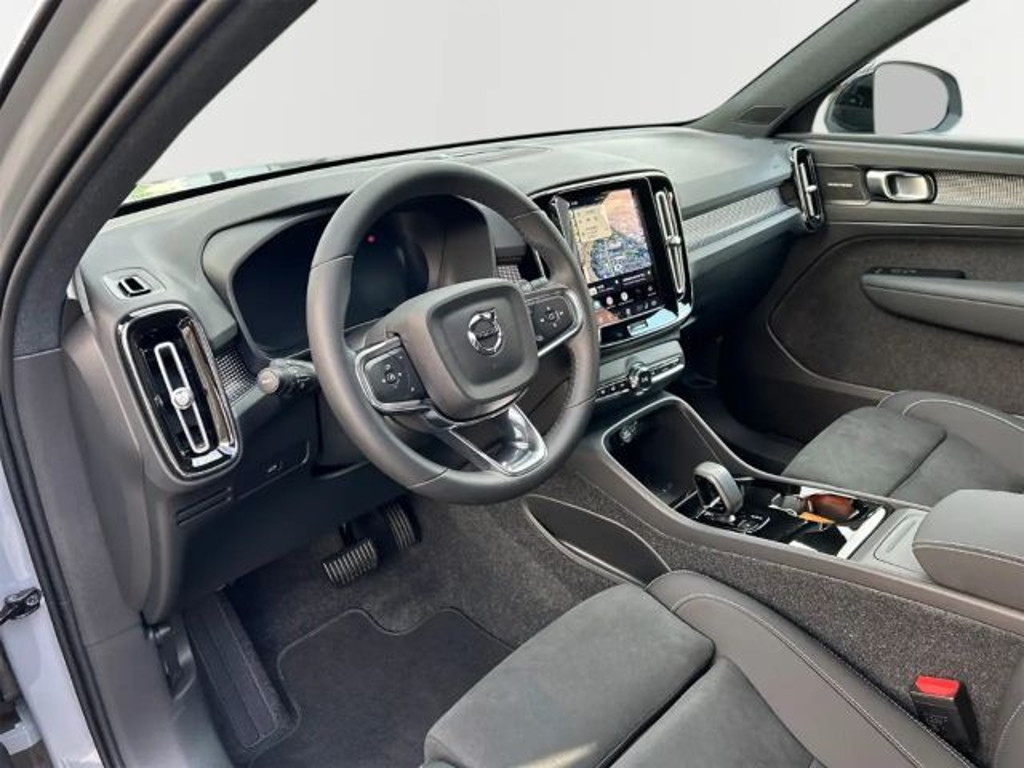 Volvo EX40