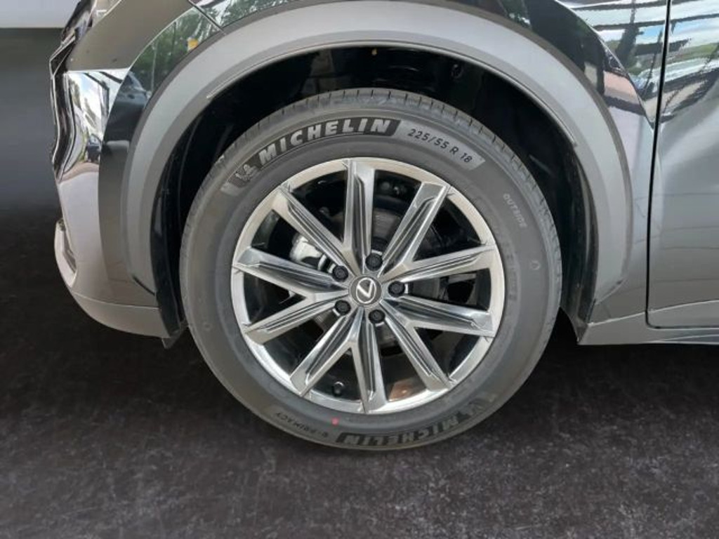 Lexus LBX