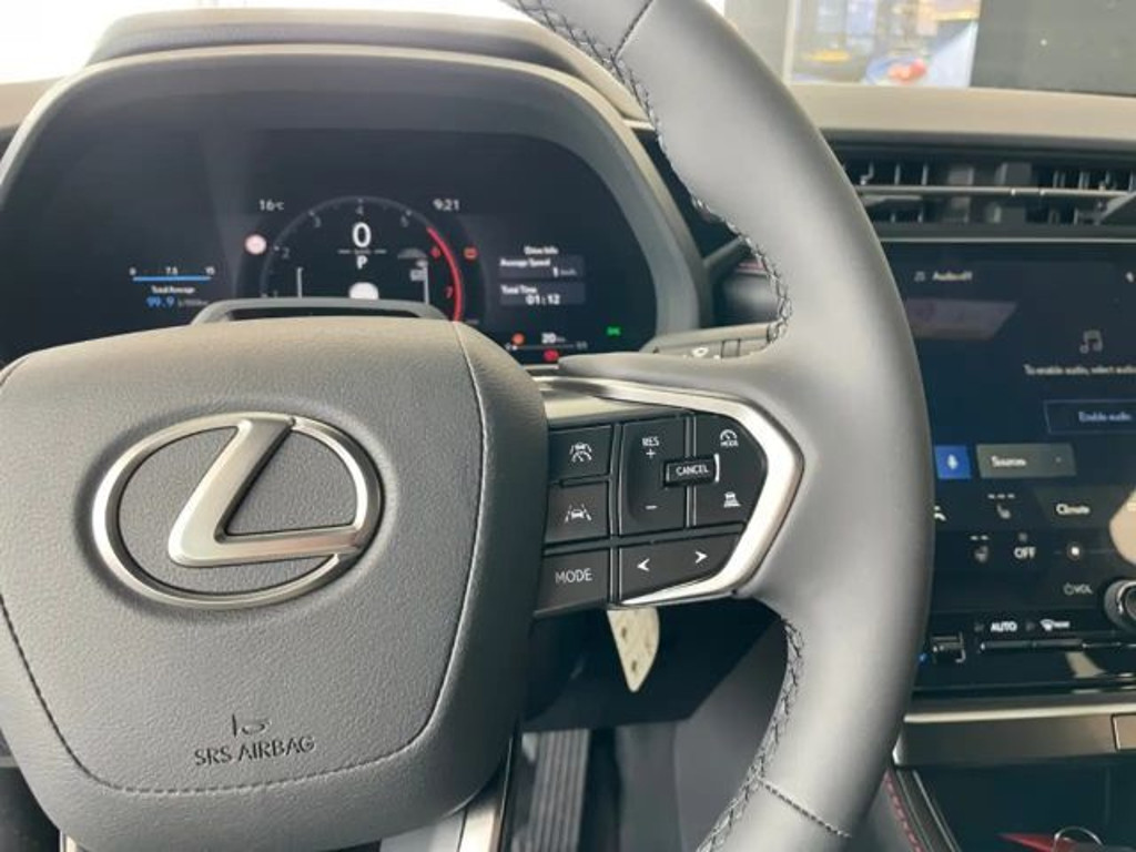 Lexus LBX