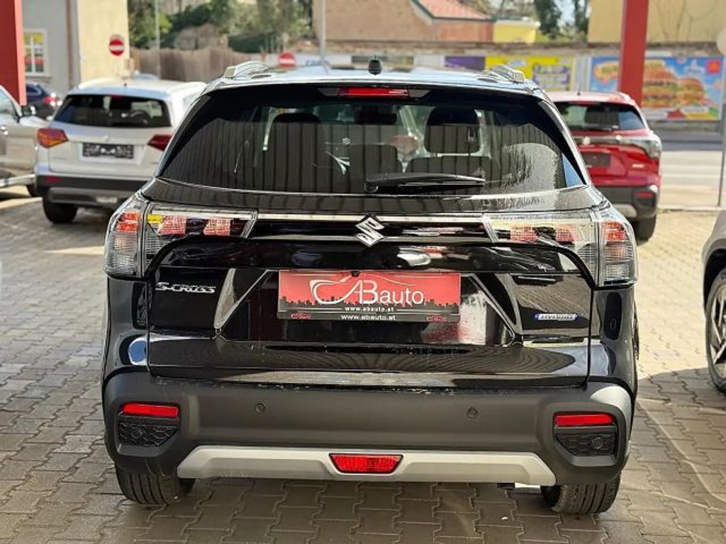 Suzuki S-Cross
